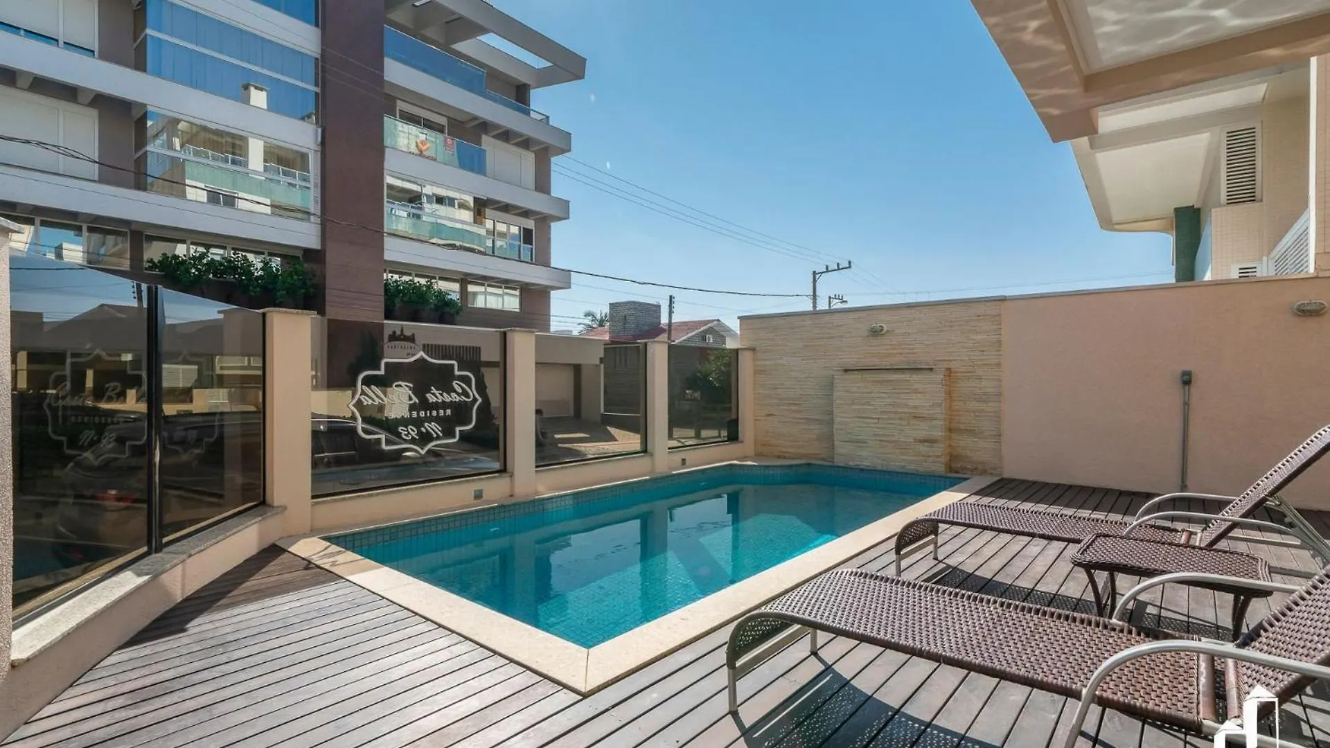 Apartamento Com 02 Dormitorios Bombinhas Brazil