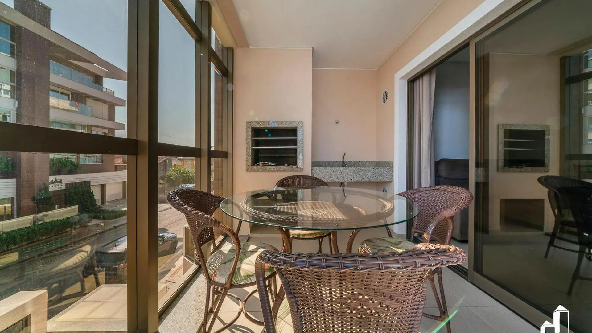 Apartamento Com 02 Dormitorios Bombinhas